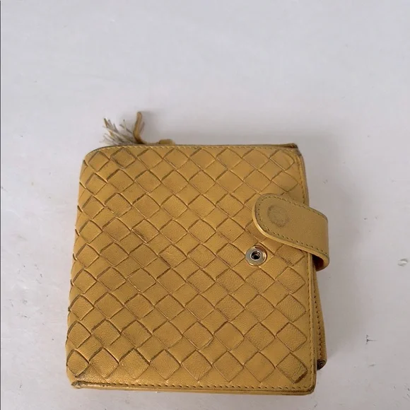 Bottega Veneta Yellow Woven Wallet Leather with Geometric Design - Picture 1 of 7